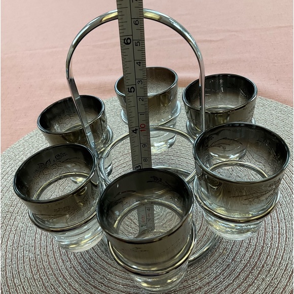 Vintage 1970s Silver/Black Ombré Shot Glasses in Chrome Caddy Mint Condition - Picture 6 of 8